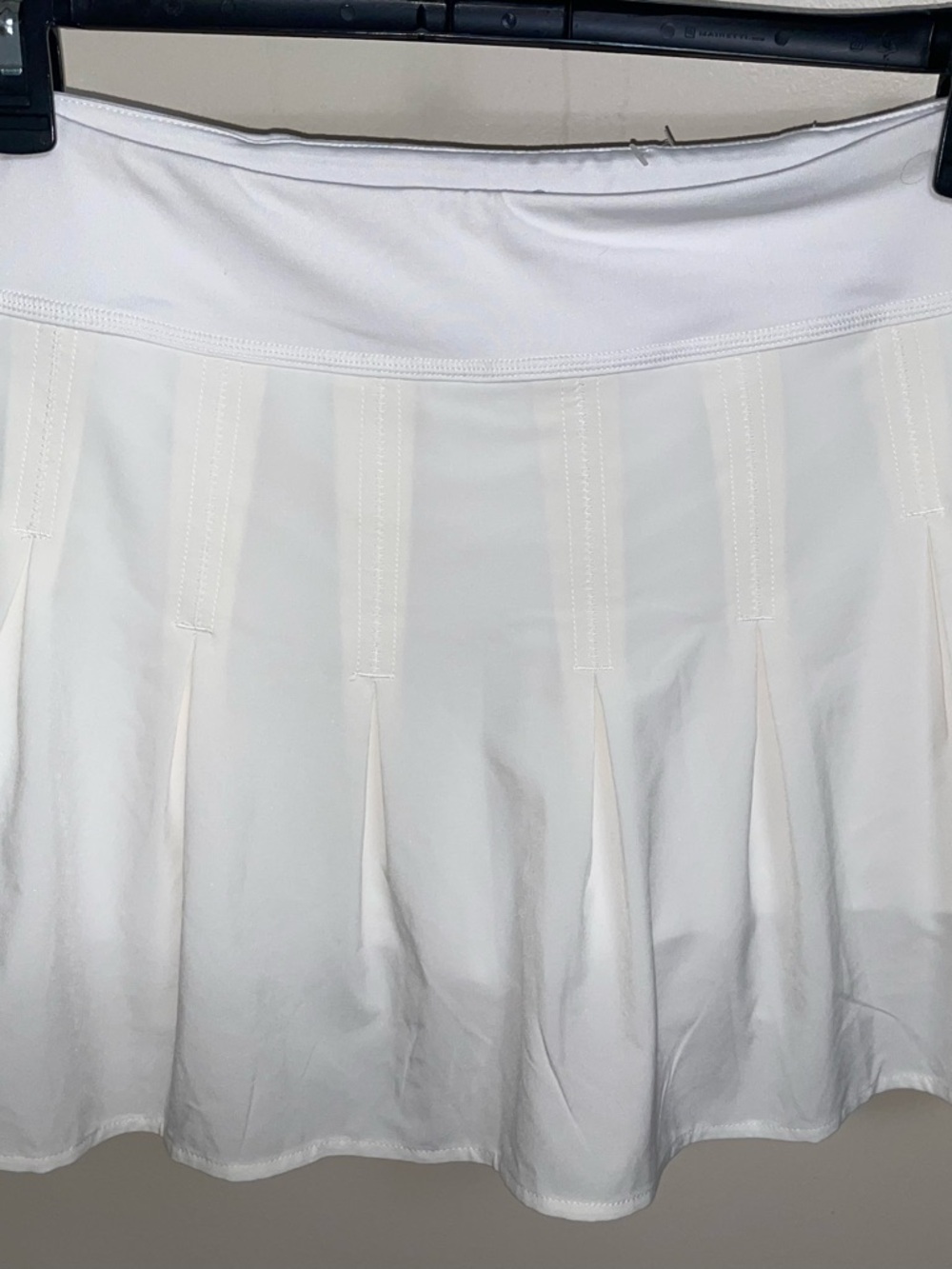 Athleta White Pleated Athletic tennis Skort Sz. L
